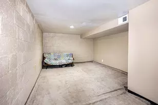 519 Locust St, Coshocton, OH 43812 - Photo 16