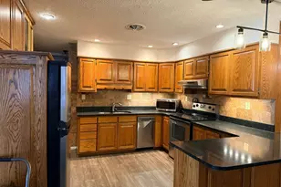 1060 Heidi Rd, Bellefontaine, OH 43311 - Photo 6