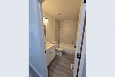 2626 Diane Place, Columbus, OH 43207 - Photo 8