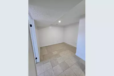 2626 Diane Place, Columbus, OH 43207 - Photo 22