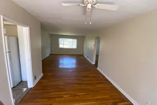 73 N Hampton Rd, Columbus, OH 43213 - Photo 6