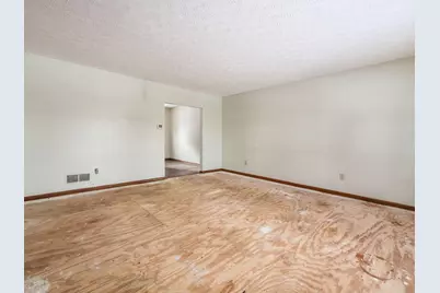 3873 Tweedsmuir Drive, Columbus, OH 43221 - Photo 8