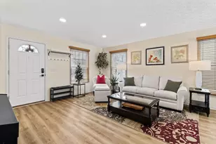 8750 Woodwind Dr, Lewis Center, OH 43035 - Photo 2