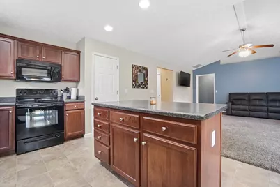 1728 Hunters Ridge Drive, Troy, OH 45373 - Photo 16