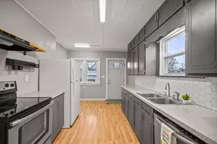 537 Clark St, Willard, OH 44890 - Photo 4