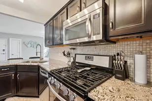 1081 Northwest Blvd, Columbus, OH 43212 - Photo 10