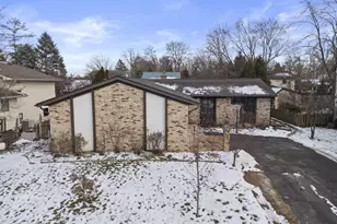 7680 Foxboro Ln, Columbus, OH 43235 - Photo 2