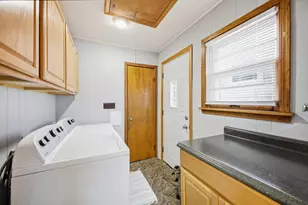 223 Forest Lawn Blvd, Marion, OH 43302 - Photo 8