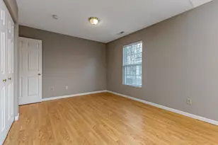 690 W Maple St, Granville, OH 43023 - Photo 10