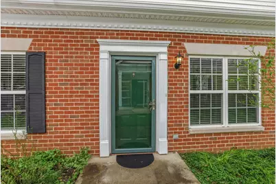 690 W Maple Street, Granville, OH 43023 - Photo 2