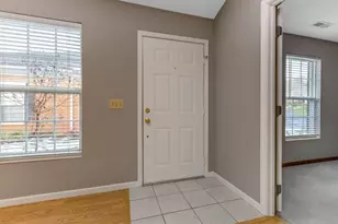 690 W Maple St, Granville, OH 43023 - Photo 4