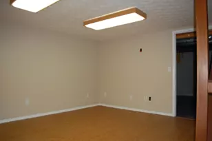 8195 Baltimore Ave, Columbus, OH 43081 - Photo 18