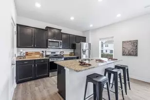 1518 Forbes Ave, Columbus, OH 43228 - Photo 8