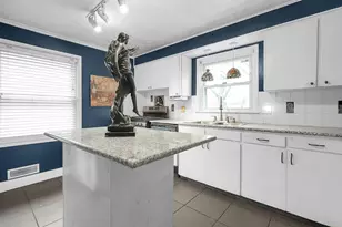 2753 Eastminster Rd, Columbus, OH 43209 - Photo 8