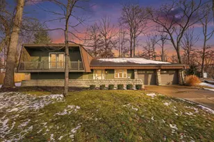 2844 Wildwood Rd, Columbus, OH 43231 - Photo 1