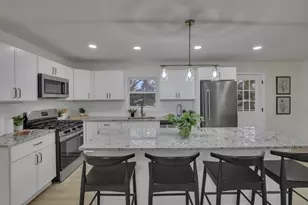 115 Hill Rd S, Pickerington, OH 43147 - Photo 1