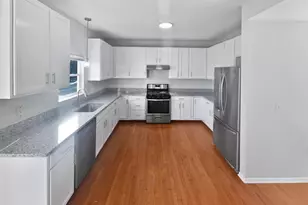 7485 Bold Venture Ct, Lewis Center, OH 43035 - Photo 2