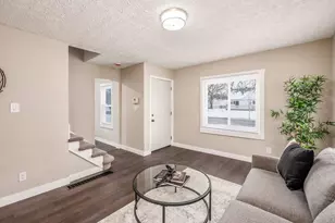 1799 Brentnell Ave, Columbus, OH 43219 - Photo 8