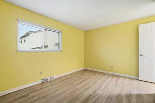 2800 Amana Ct, Columbus, OH 43235 - Photo 16