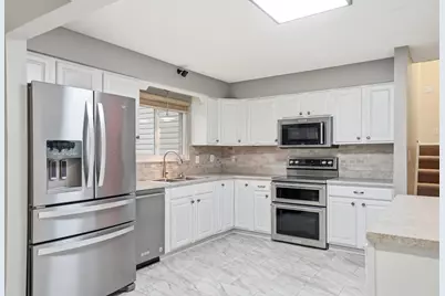 2800 Amana Court, Columbus, OH 43235 - Photo 4