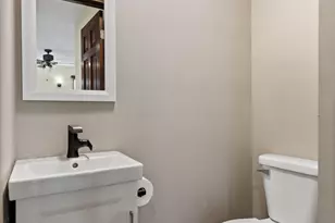 1087 High St, Harrisburg, OH 43126 - Photo 24