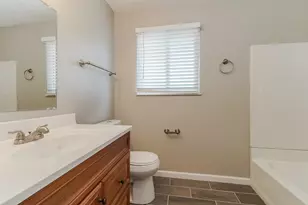 6560 Benjamin Dr, Reynoldsburg, OH 43068 - Photo 16