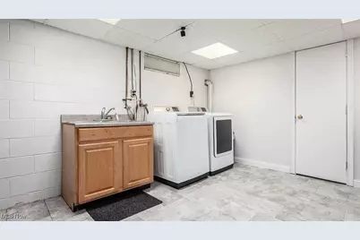 350 Walker Drive, Zanesville, OH 43701 - Photo 36