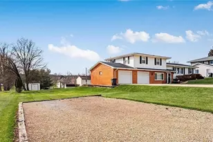 350 Walker Dr, Zanesville, OH 43701 - Photo 2