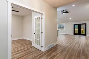 210 Woodlawn Cir, Howard, OH 43028 - Photo 12