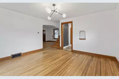 3040 Crescent Drive, Columbus, OH 43204 - Photo 6