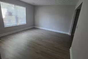 7871 Thornfield Ln, Columbus, OH 43235 - Photo 2