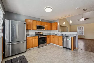 2747 Proclamation Way, Columbus, OH 43207 - Photo 8