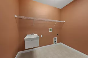 7055 Falls View Cir, Delaware, OH 43015 - Photo 22