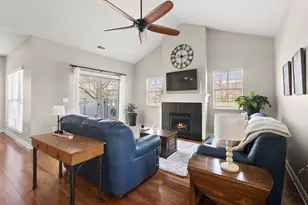 7055 Falls View Cir, Delaware, OH 43015 - Photo 4