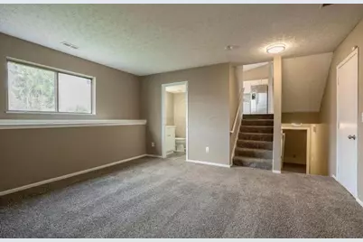 2737 Raphael Drive, Columbus, OH 43232 - Photo 8