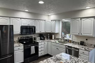 3875 Pinewood Ave, Springfield, OH 45502 - Photo 8