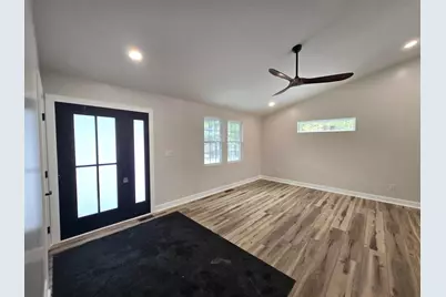 2116 Apple Valley Drive, Howard, OH 43028 - Photo 2