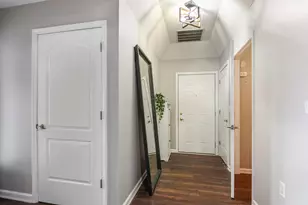 1695 Berrancher Dr, Columbus, OH 43228 - Photo 6