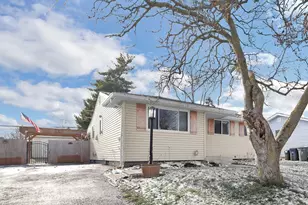 1457 Burnley Square S, Columbus, OH 43229 - Photo 2