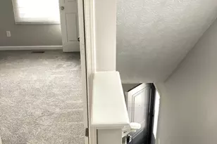 5700 Crossing Ct, Columbus, OH 43231 - Photo 10