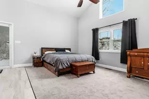 19497 Greist Rd, Stoutsville, OH 43154 - Photo 16