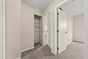 369 Chatterly Ln, Columbus, OH 43207 - Photo 16