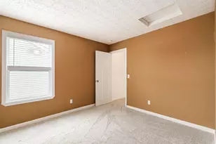 1422 Ithaca Dr, Columbus, OH 43228 - Photo 20