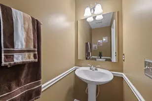 176 Knights Bridge Dr E, Pickerington, OH 43147 - Photo 14