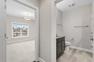 8306 Adare Ln, Dublin, OH 43017 - Photo 8