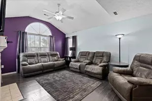 330 Bear Woods Dr, Powell, OH 43065 - Photo 4