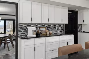 9044 Esin Ct, Powell, OH 43065 - Photo 12