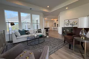 4439 Marilyn Ct, Grove City, OH 43123 - Photo 2