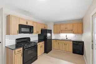 2526 Queenswood Dr, Columbus, OH 43219 - Photo 14