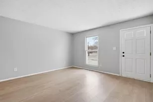 2526 Queenswood Dr, Columbus, OH 43219 - Photo 8